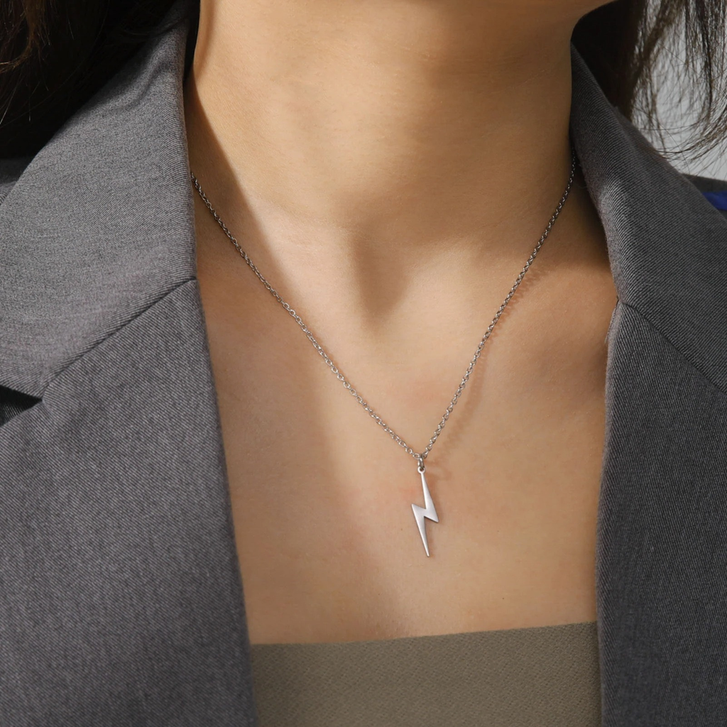 Zola – Stainless Steel Lightning Pendant Necklace