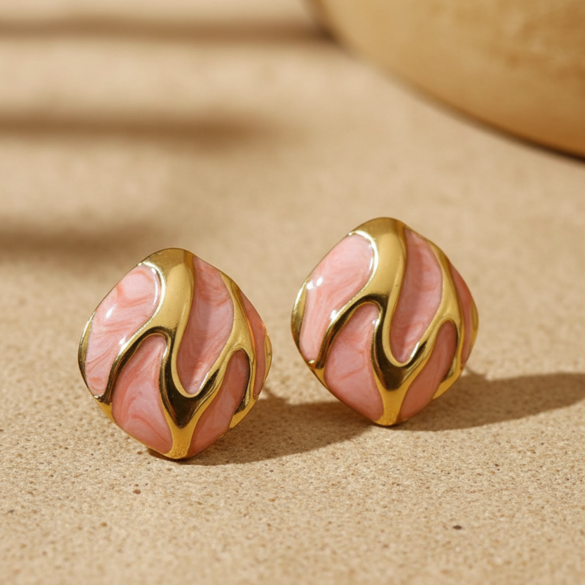 Kovu – Coloured Resin Oval Teardrop Stud Earrings