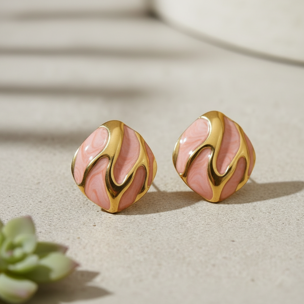Kovu – Coloured Resin Oval Teardrop Stud Earrings