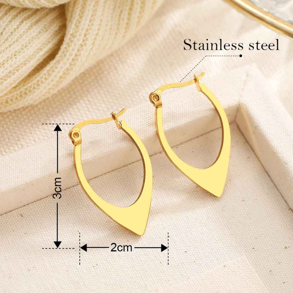 Mera – Hollow Round Stainless Steel Stud Earrings