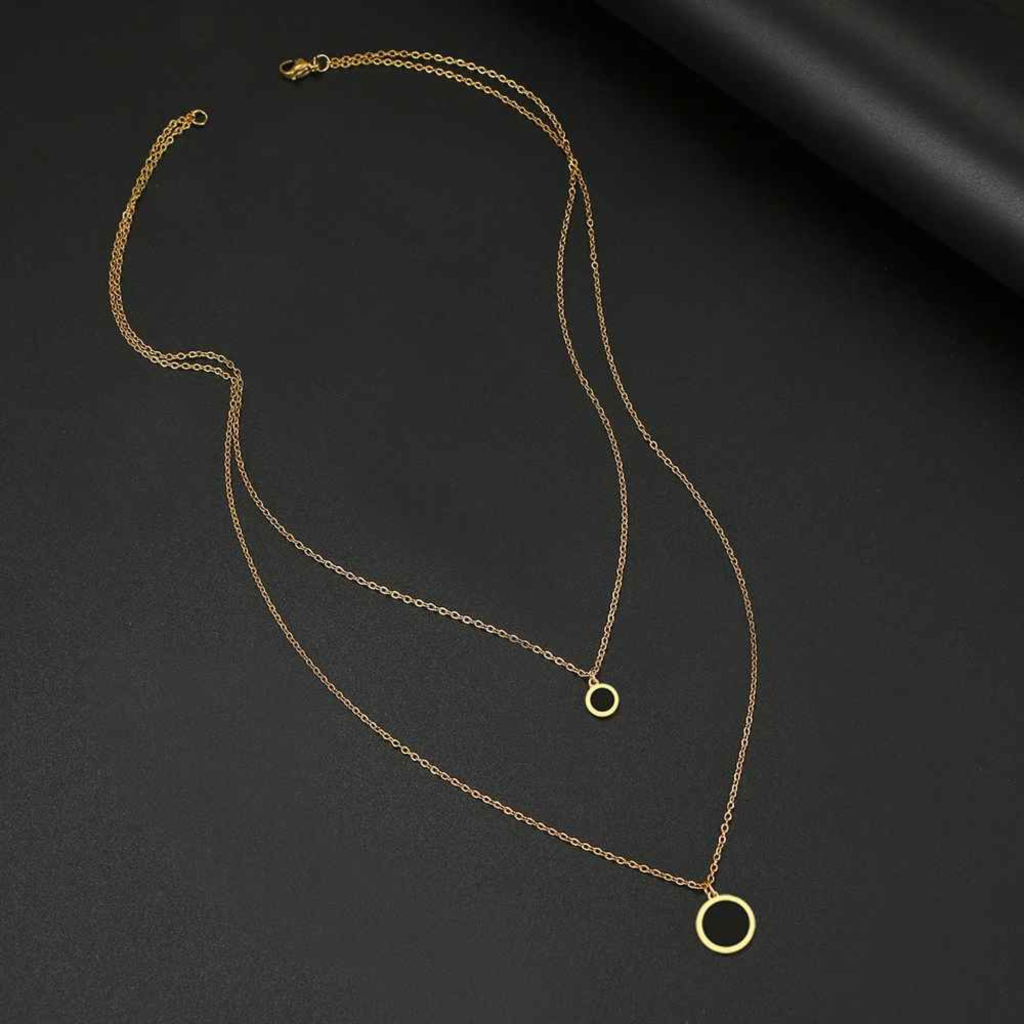 Nami – Layered Circle Pendant Necklace