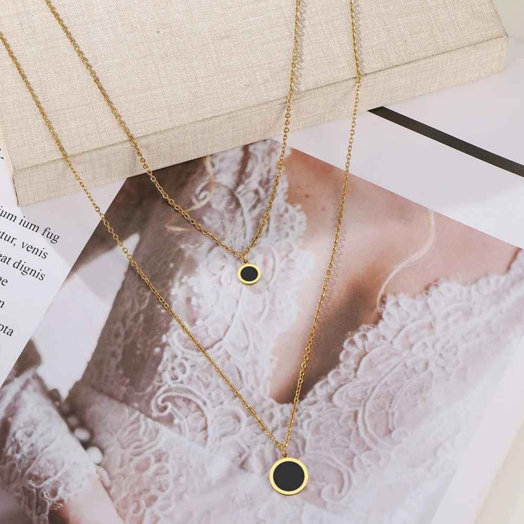 Nami – Layered Circle Pendant Necklace