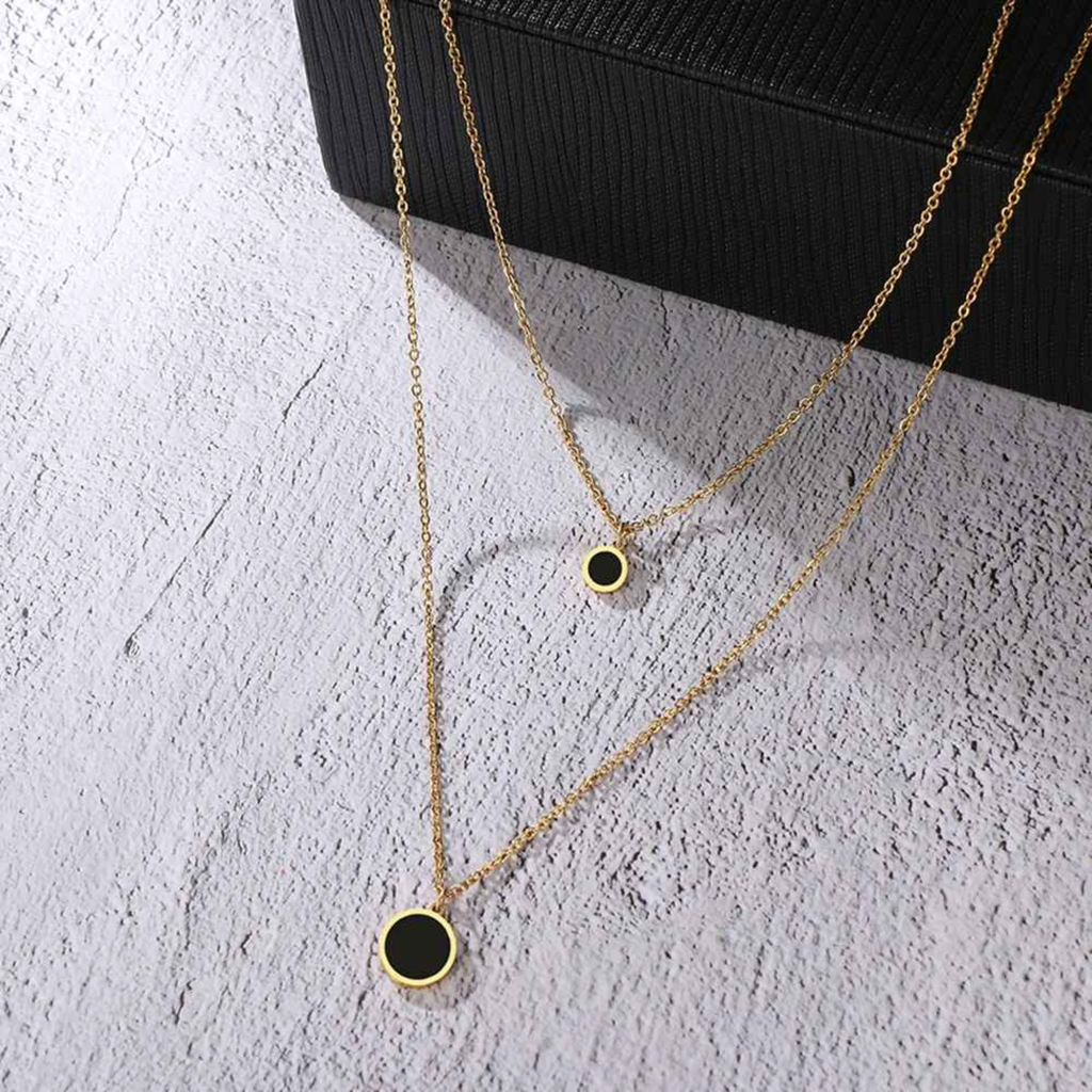 Nami – Layered Circle Pendant Necklace