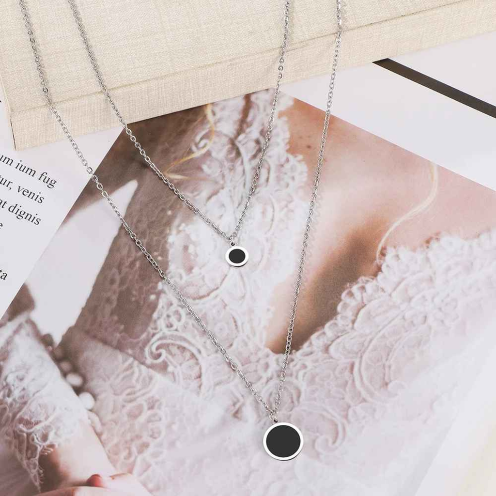 Nami – Layered Circle Pendant Necklace