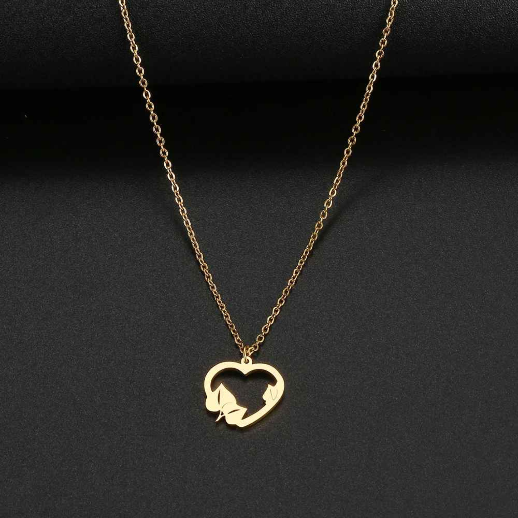 Nila – Stainless Steel Heart & Maple Leaf Pendant Necklace