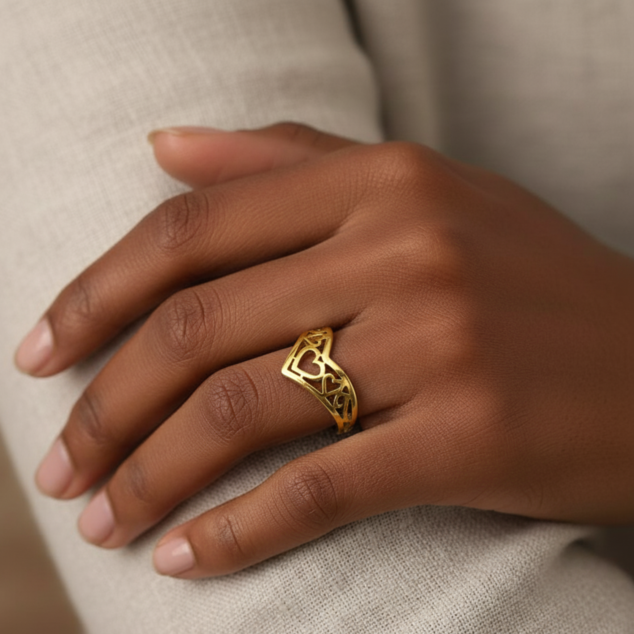 Rivo – Stainless Steel Hollow Heart Ring