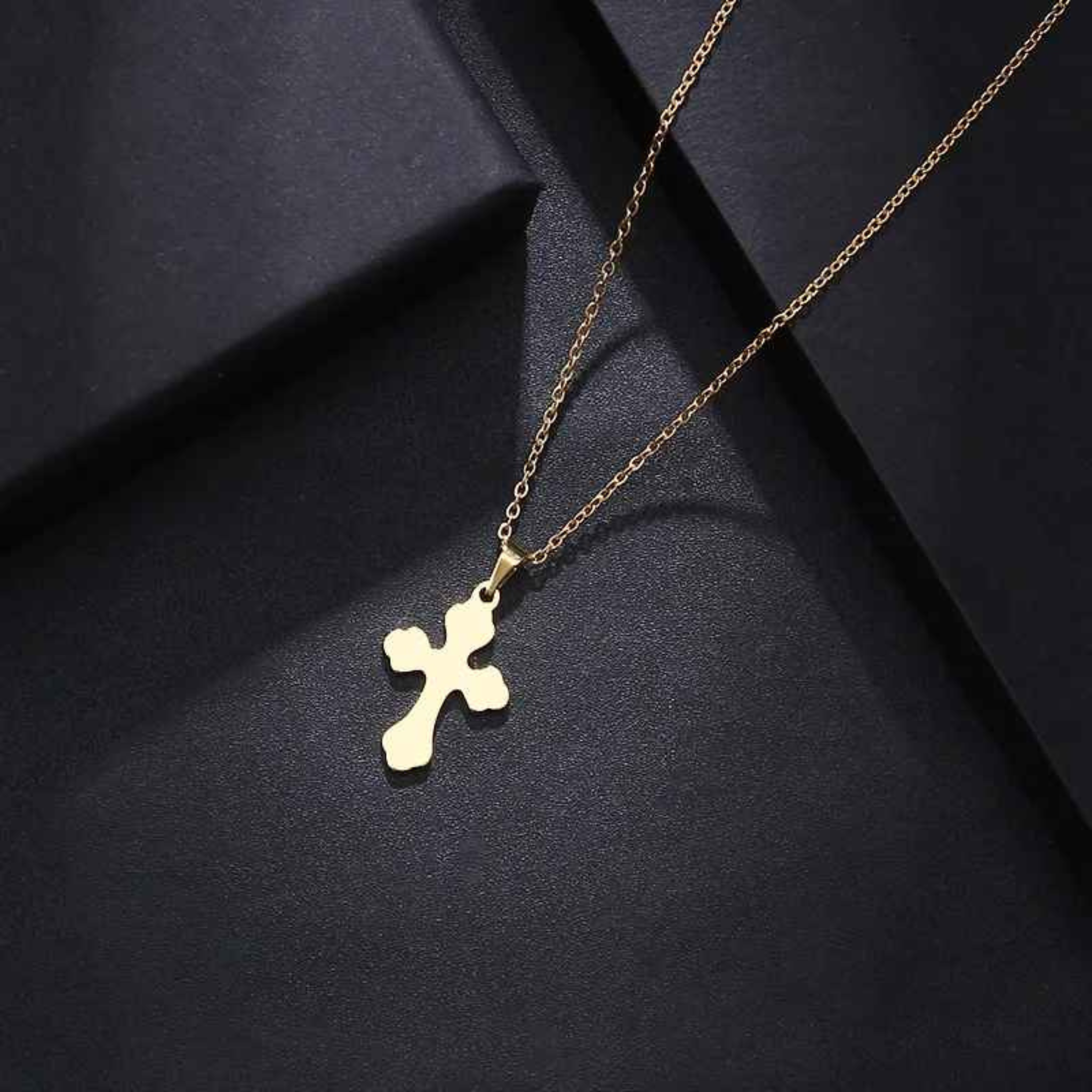 Sangre – Stainless Steel Cross Pendant Necklace