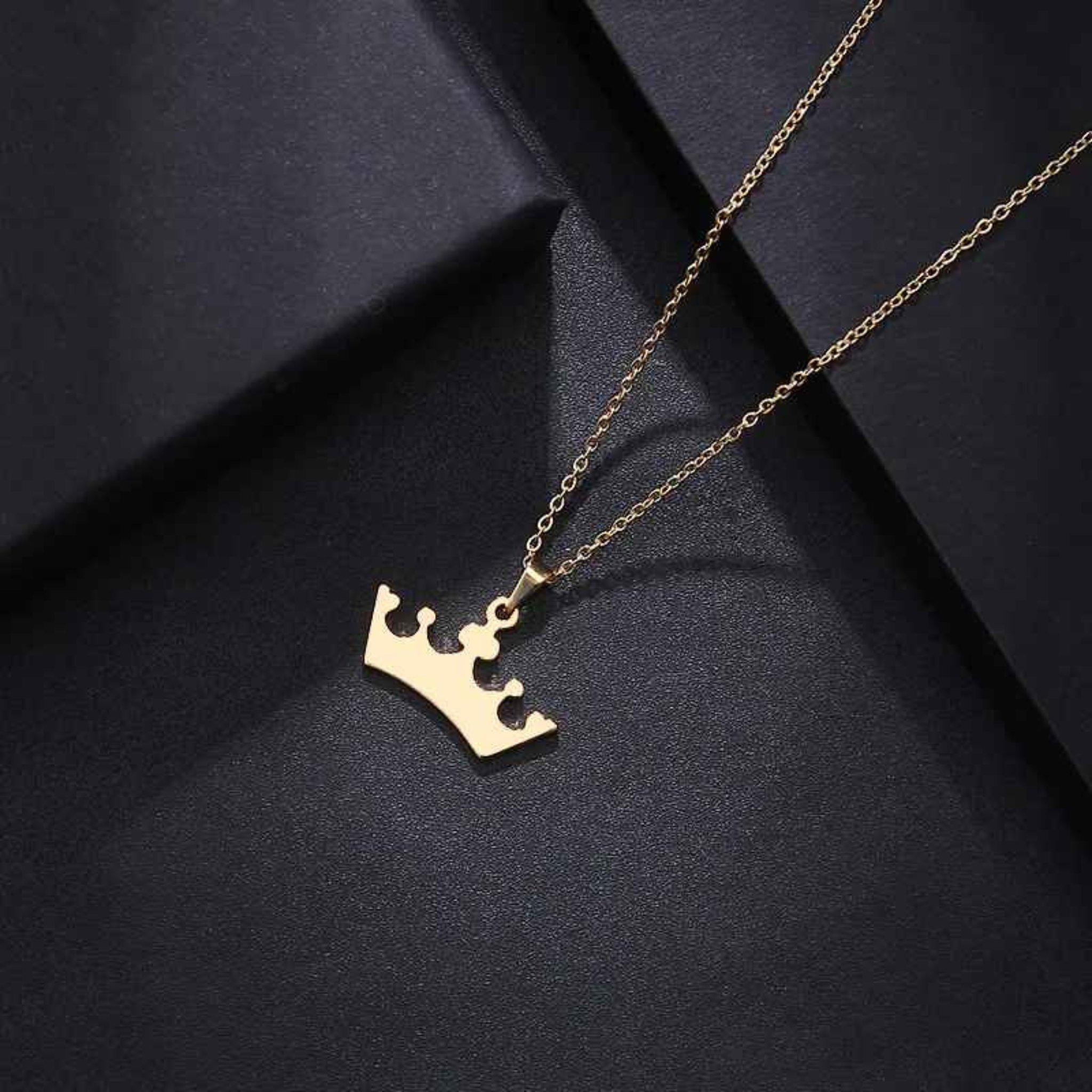Taji – Stainless Steel Crown Pendant Necklace